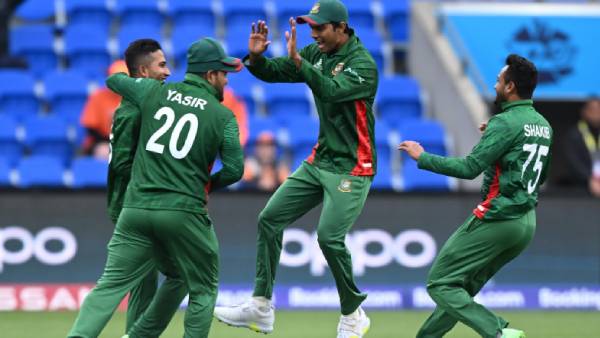 15 ரன்களுக்கு 4 விக்கெட்