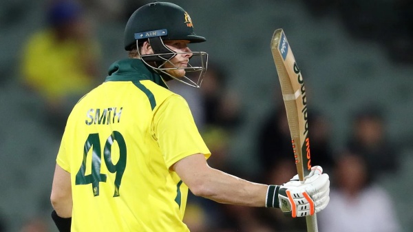 அசத்தும் ஸ்டீவ் ஸ்மித்