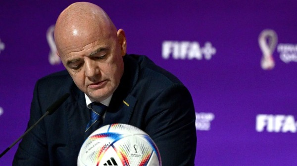 குவிந்து வரும் ரசிகர்கள் 