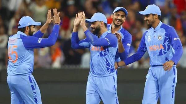 ரசிகர்கள் விமர்சனம் 