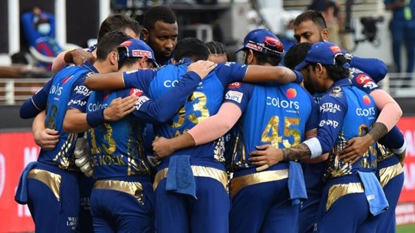 மும்பை அணி பட்டியல்