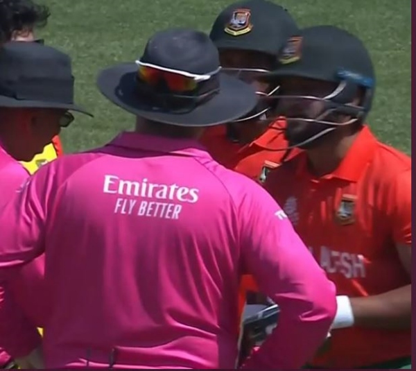 அம்பயர்கள் விளக்கம் 