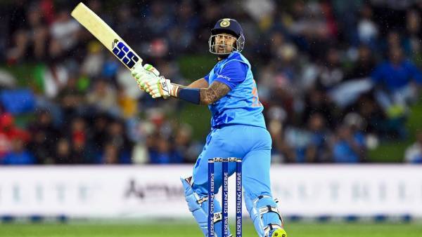 சூர்யகுமார் யாதவ் சதம்