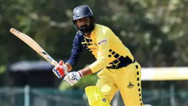 சுழலில் சுருண்ட வீரர்கள் 