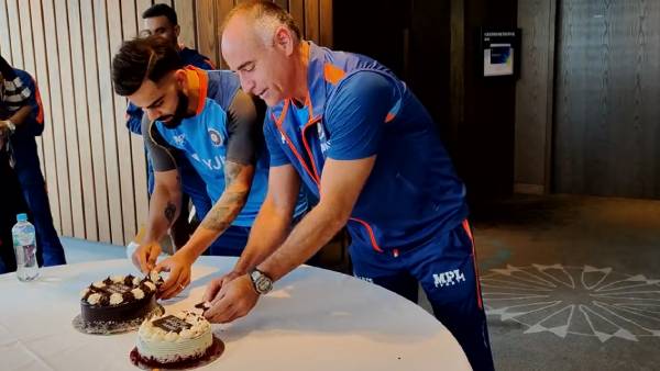 2 மாதம் விலகல்