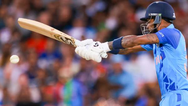 4 ரன்கள்