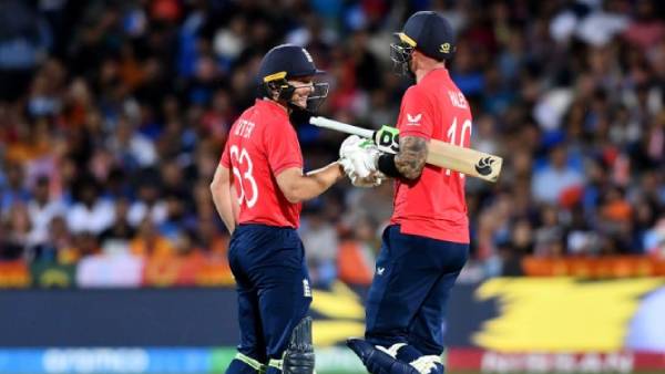 இங்கிலாந்து அபாரம்