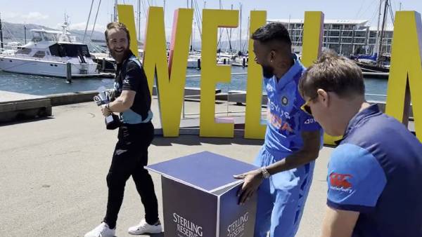 அறிமுக நிகழ்ச்சி