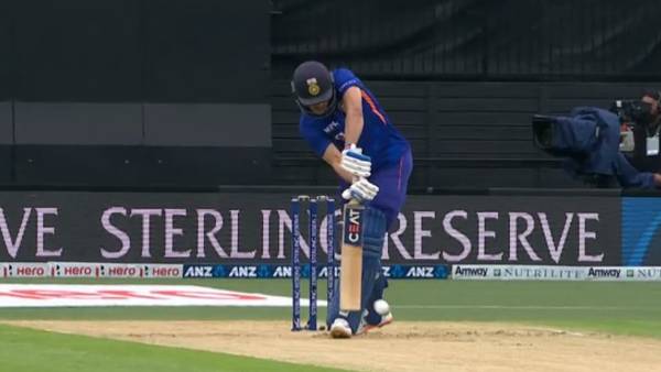  அபார ஆட்டம் 