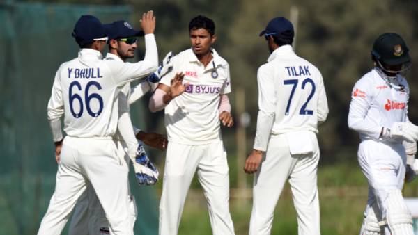  அம்பயர் முடிவு 