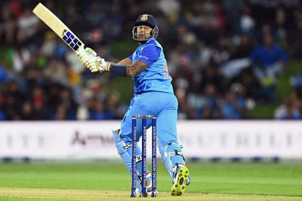 சூர்யகுமார் சதம்