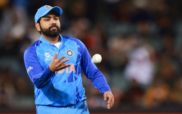 கேப்டன்களே செல்கிறார்கள் 