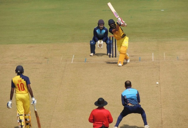 416 ரன்கள் கூட்டணி