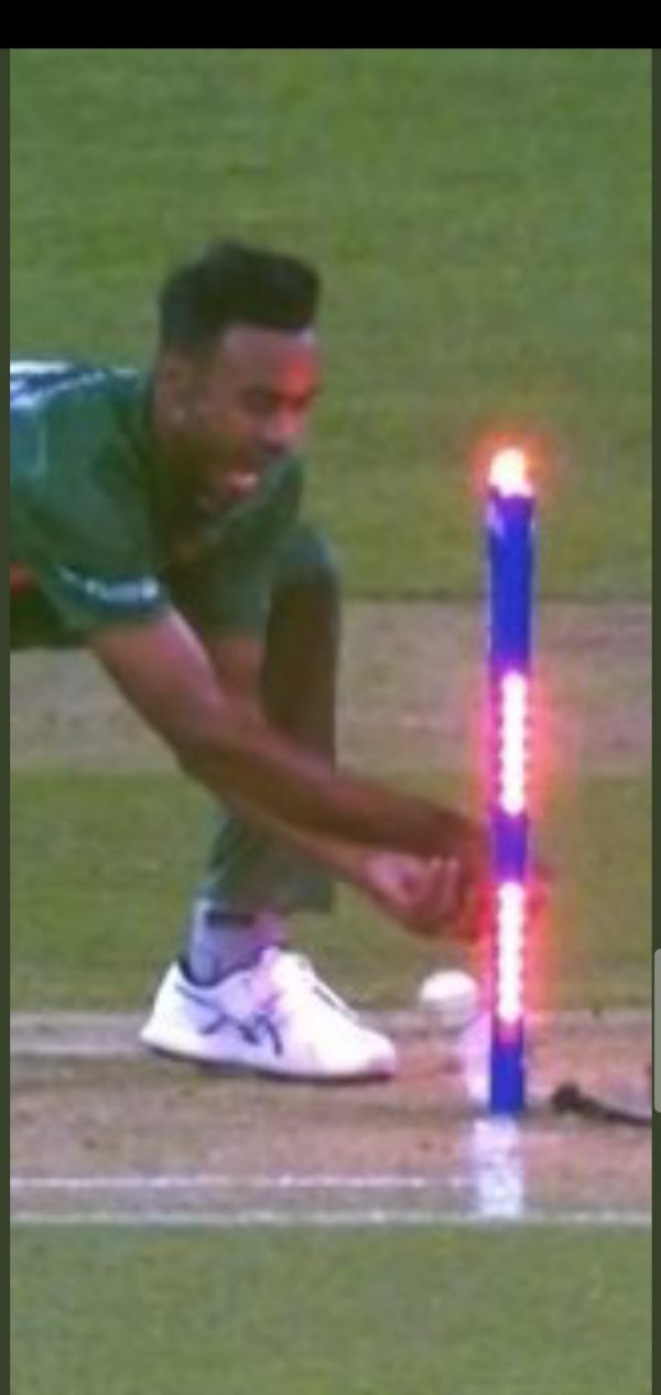 நடுவரின் தவறு