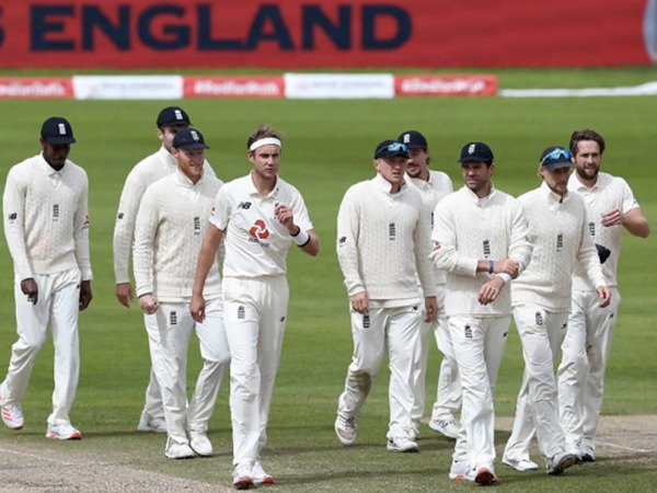 இங்கிலாந்து அசத்தல் 