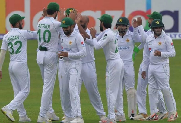 ரசிகர்கள் கொந்தளிப்பு 