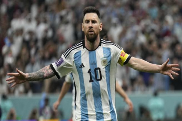 பிரமாண்ட ரெக்கார்ட் 