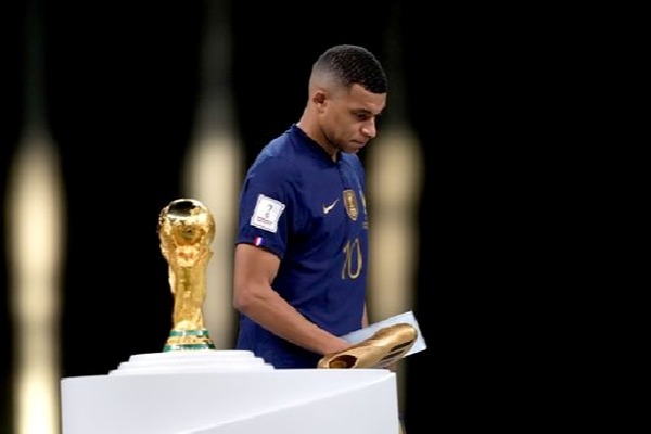 எம்பாப்பே ஆயுதங்கள் 