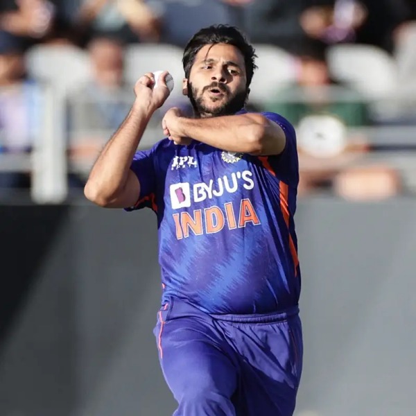 கிரிக்கெட் வாழ்க்கை 