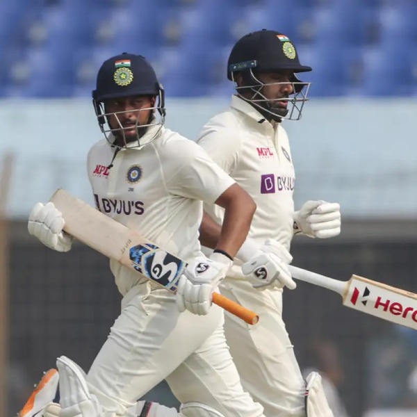 பேட்டிங்கிலும் அசத்தல் 