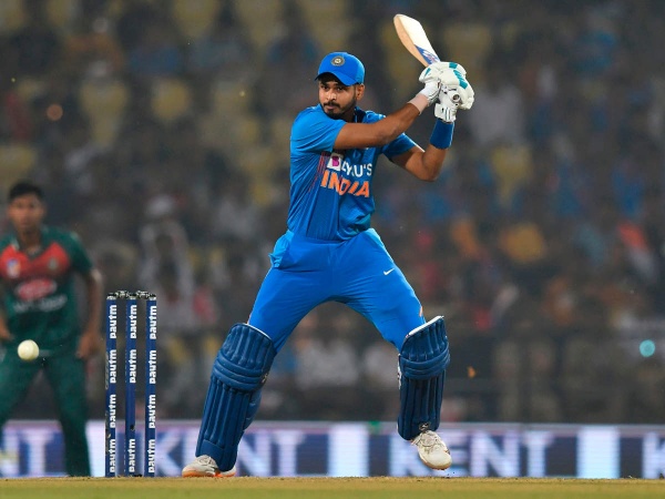 ஸ்ரேயாஸ் அபாரம்