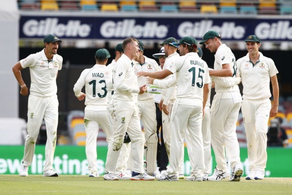 ஆஸி. அபாரம் 