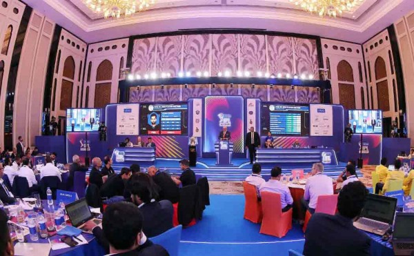 மொத்த வீரர்கள் எவ்வளவு 