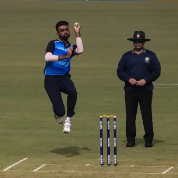 உள்ளூர் கிரிக்கெட் நாயகன் 