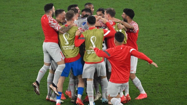 ஸ்விட்சர்லாந்து பதிலடி