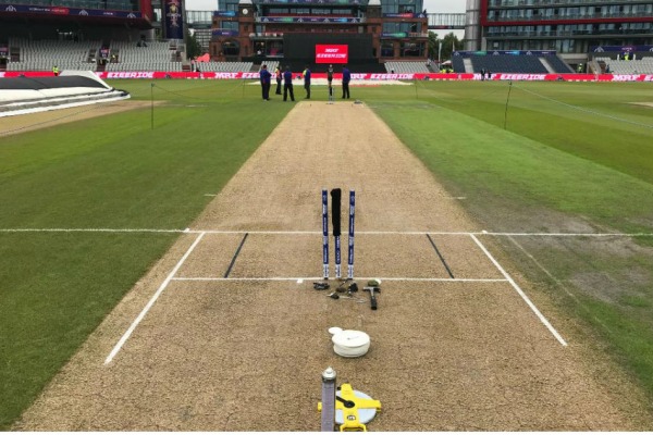 ஆடுகளம் 