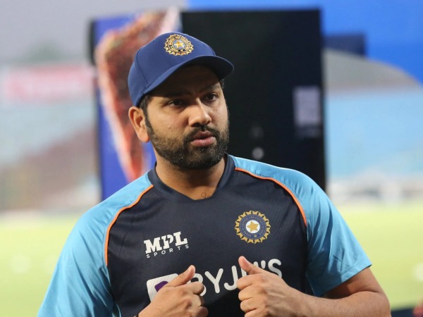 பயிற்சி செய்திருப்பார் 