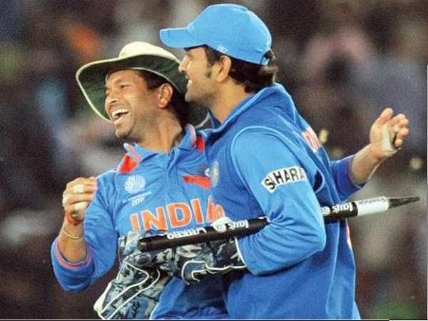 சச்சின், தோனி பெயர் 