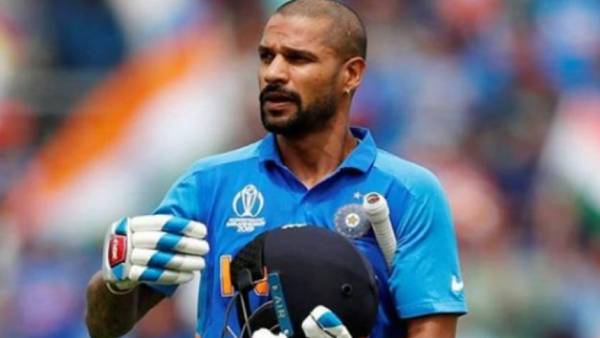 தவான் அவுட் 