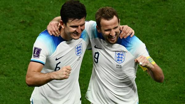 இங்கிலாந்து முன்னிலை 