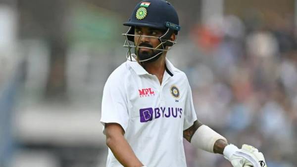 மாற்றி கொள்ள மாட்டார்