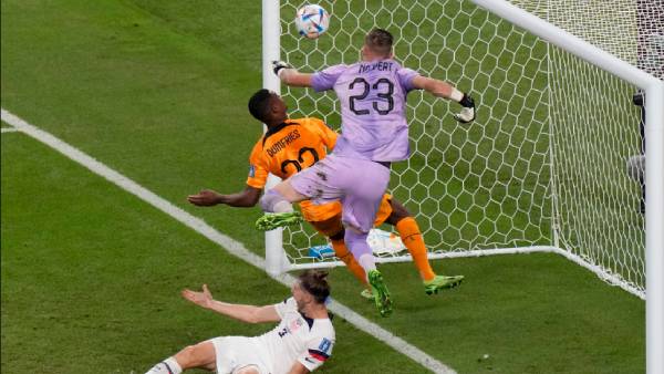  நெதர்லாந்து ஆதிக்கம் 