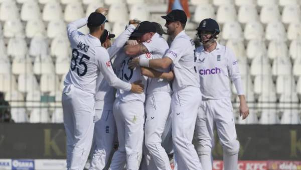 இங்கிலாந்து வெற்றி 