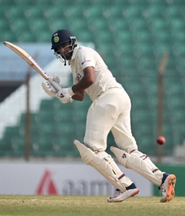  பேட்டிங்கில் உழைக்கக் கூடியவர் 