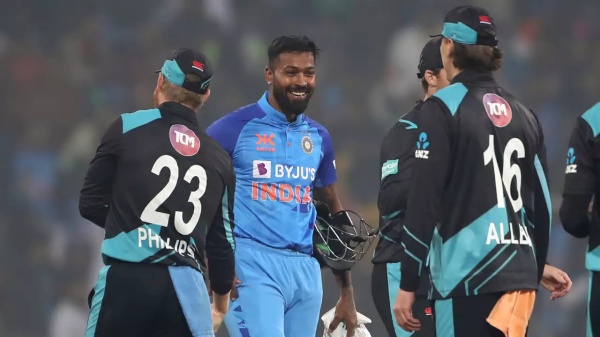 அதிகாரி நீக்கம்