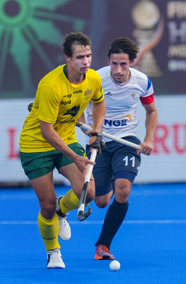 அடுத்தடுத்து கோல் 