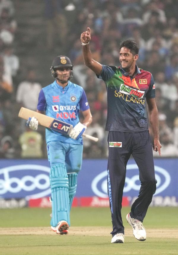  அதிக ரன்கள் 