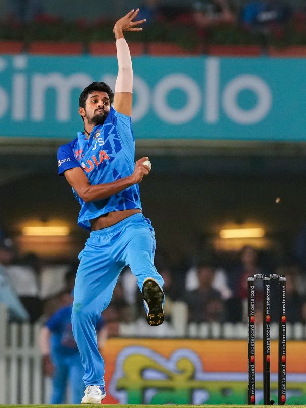 சுழற்பந்துவீச்சாளர்கள் அபாரம் 