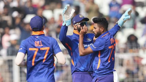 முகமது சிராஜ் அட்டகாசம் 