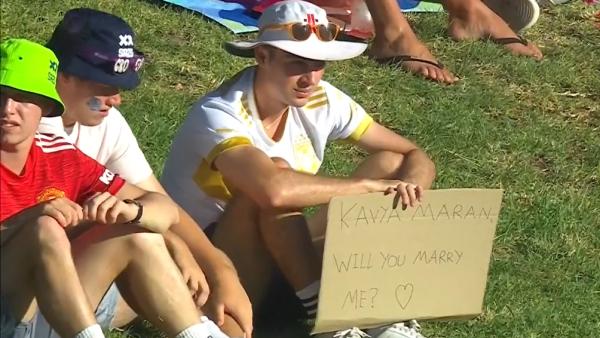  காதலுக்கு வேண்டுகோள்