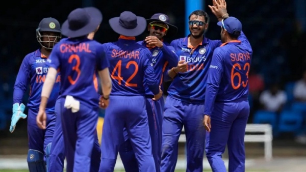 அட்டகாச ஆல்ரவுண்டர்கள் அட்டகாச ஆல்ரவுண்டர்கள்