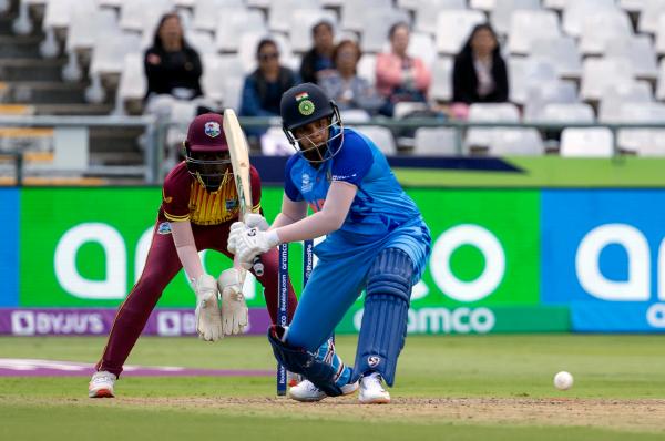 சரிவிலிருந்து மீண்டது 