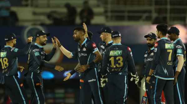 குஜராத் அணிக்கு சிக்கல்