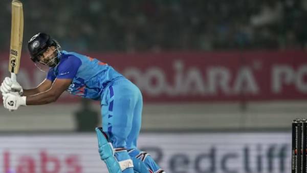 அதிரடி ஆட்டம்