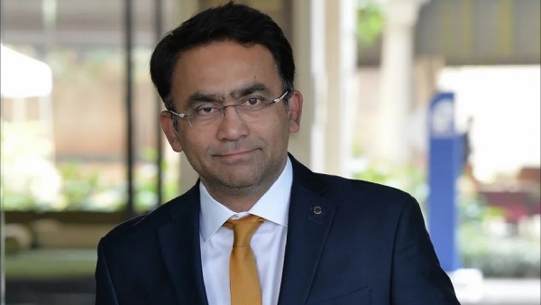 பல ஸ்டேடியம்கள் 