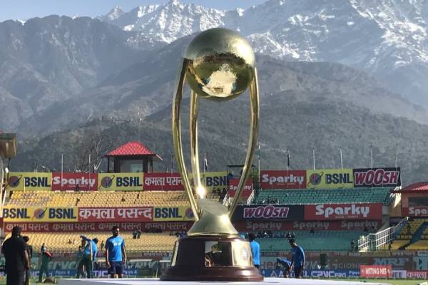  18 ஆண்டுகள் 